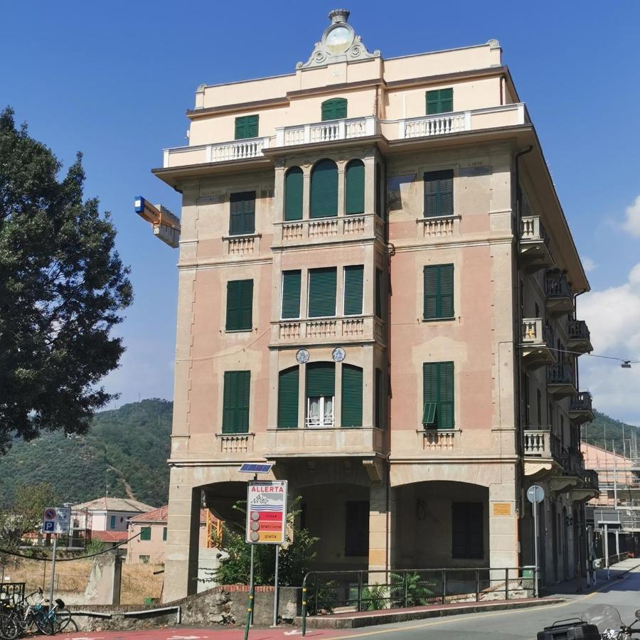 Albisola Bed And Breakfast Albisola Superiore Bagian luar foto