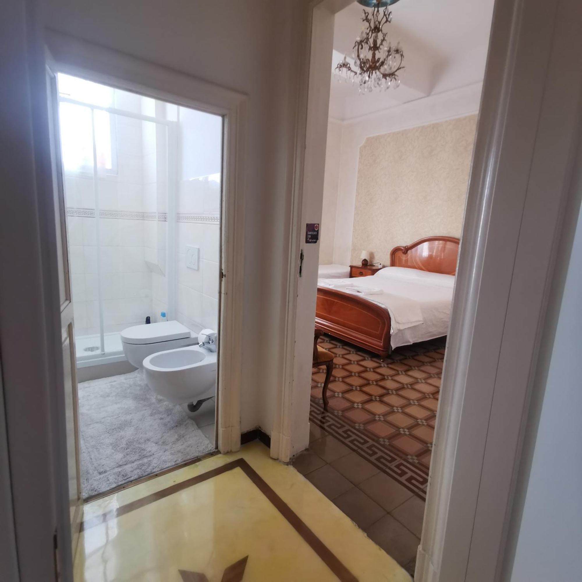 Albisola Bed And Breakfast Albisola Superiore Bagian luar foto