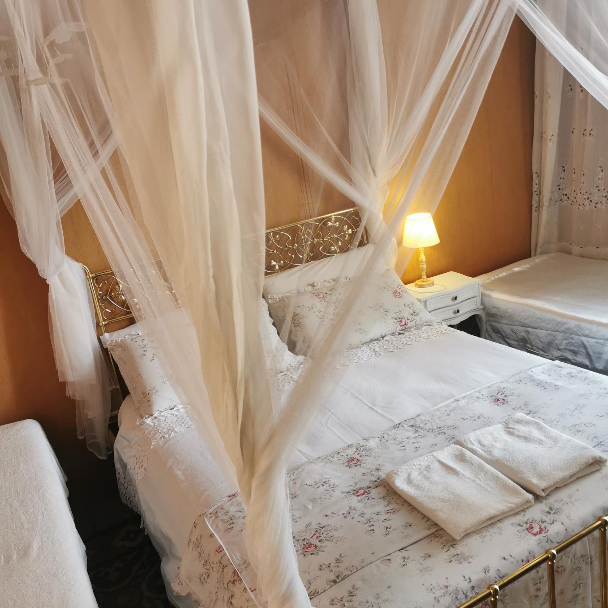 Albisola Bed And Breakfast Albisola Superiore Bagian luar foto
