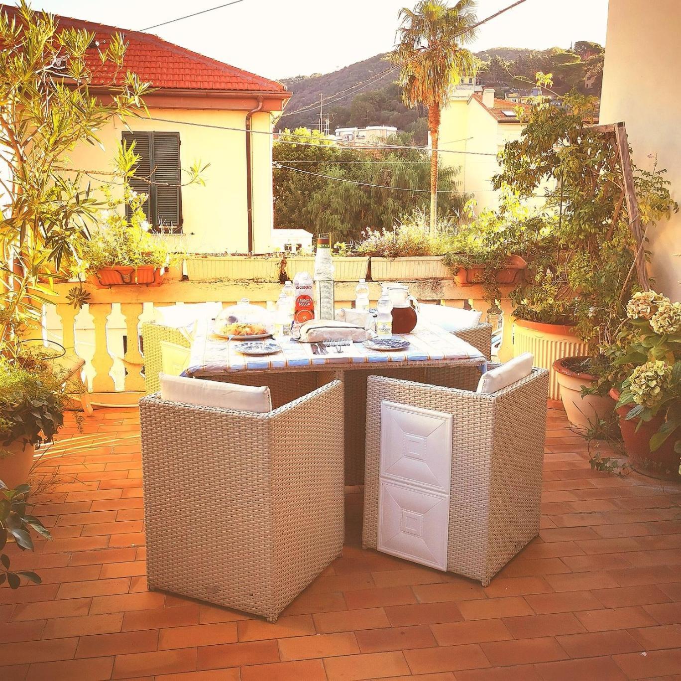 Albisola Bed And Breakfast Albisola Superiore Bagian luar foto