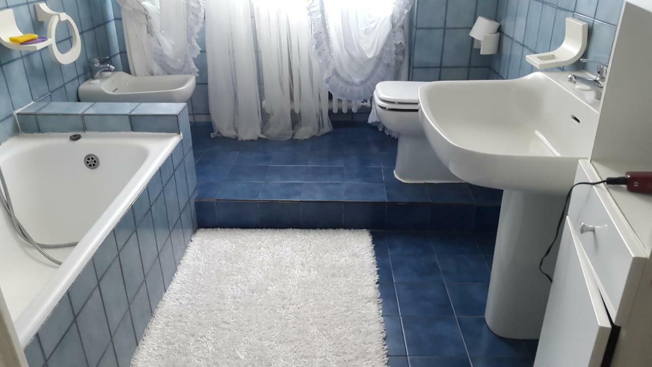 Albisola Bed And Breakfast Albisola Superiore Bagian luar foto