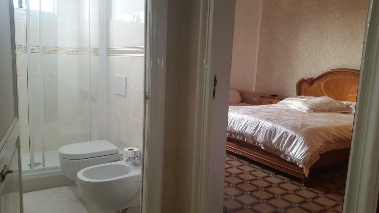 Albisola Bed And Breakfast Albisola Superiore Bagian luar foto