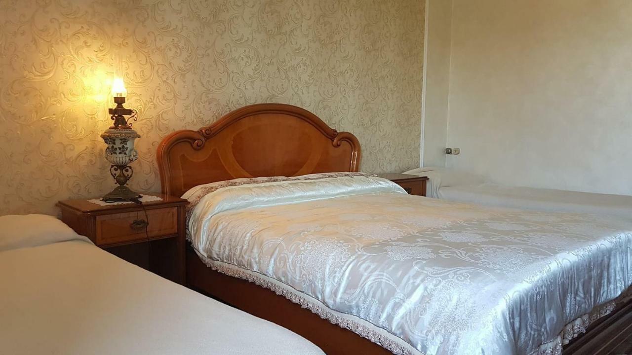 Albisola Bed And Breakfast Albisola Superiore Bagian luar foto